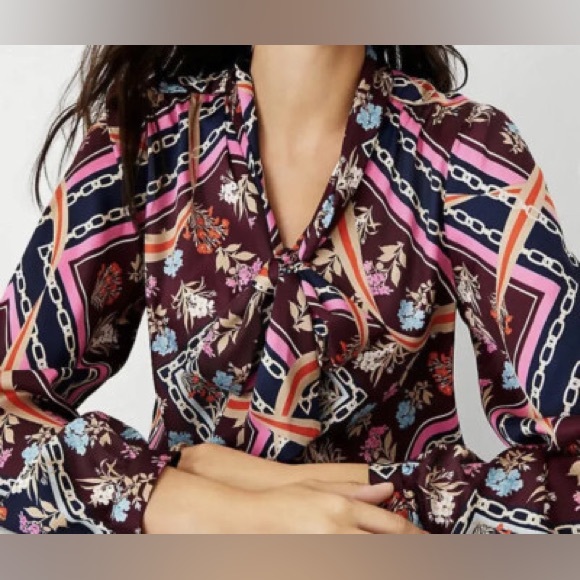 Ann Taylor Floral Scarf Print Tie Neck Button down Blouse Size L - Picture 4 of 13